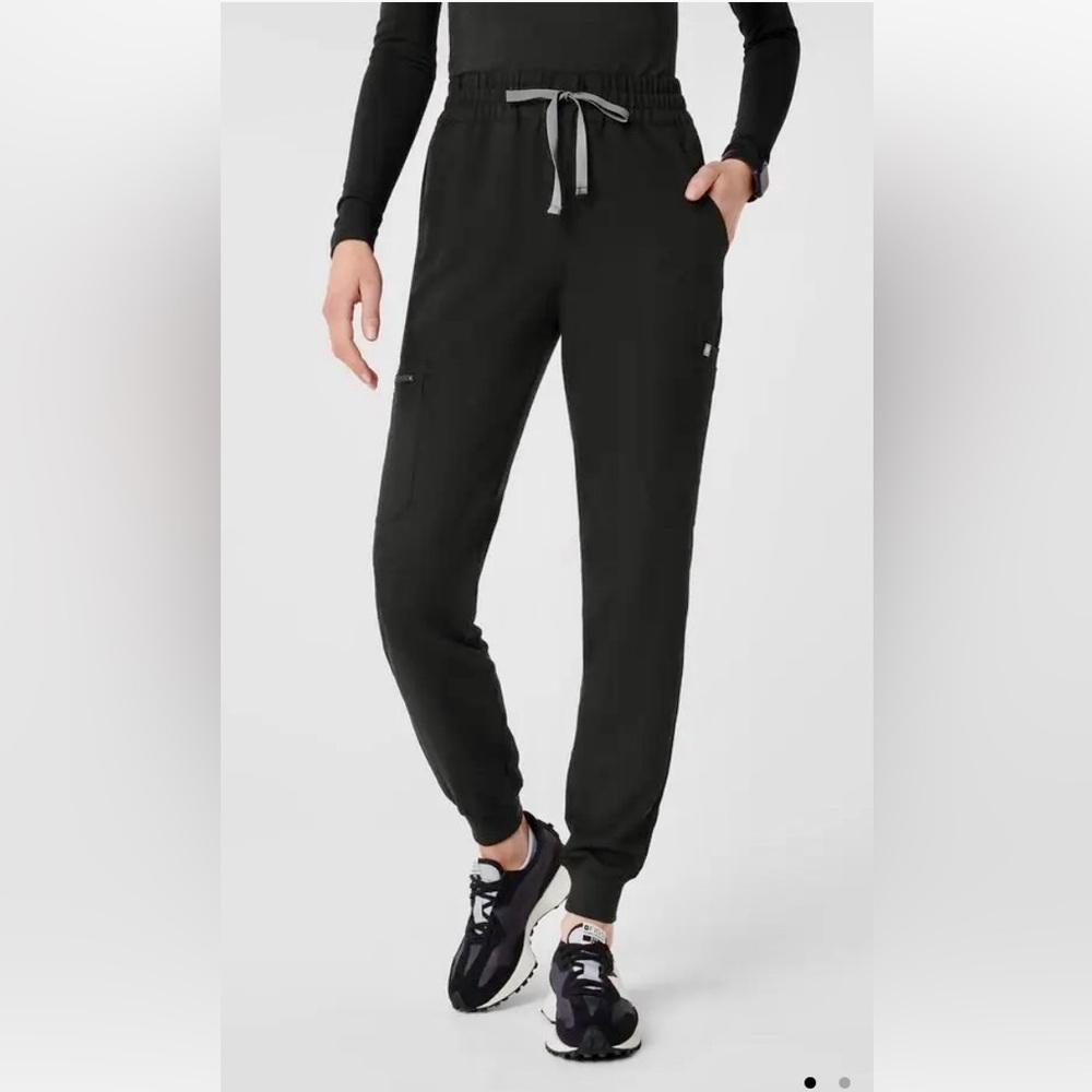 FIGS - Black - Zamora - High Waisted Women's Black Scrubs- Jogger Pants